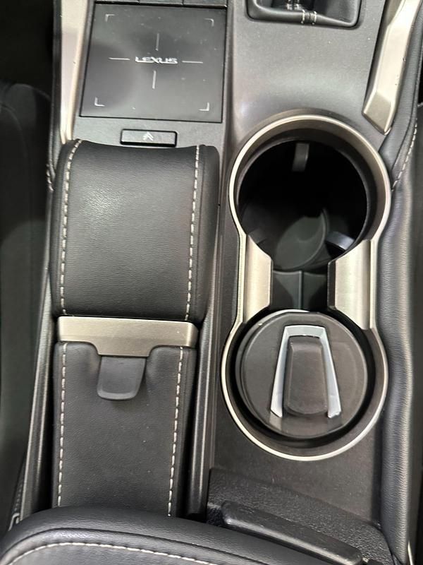 Usado Lexus NX300h Executive Line 197 CV (144 kW) 2020 Blanco SUV