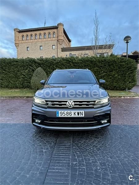 Gris / plata Usado 2019 VW Tiguan Sportline SUV | 27.900 € (Un poco caro) - Imagen 1/4