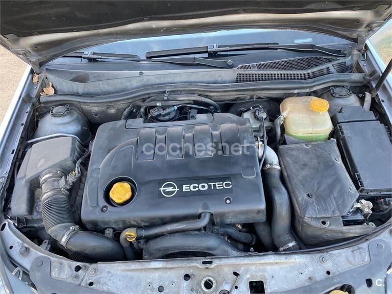 Usado Opel Astra GTC Cosmo 120 CV (88 kW) 2007 Gris / plata Berlina