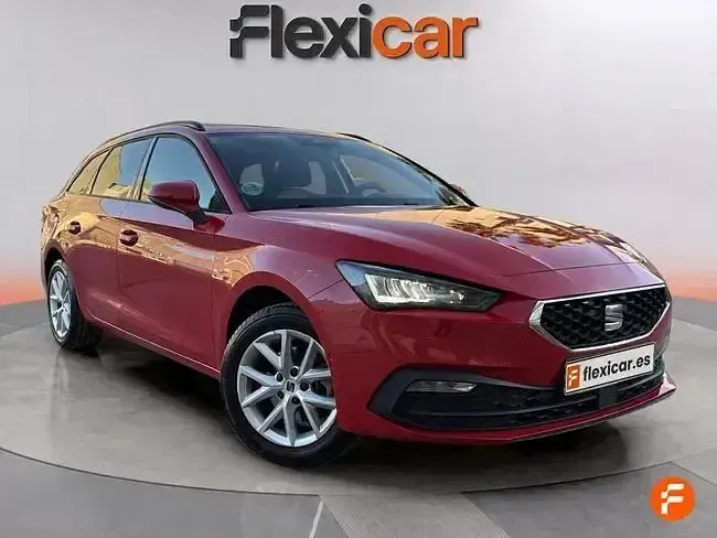 Usado Seat Leon FR 130 CV (95 kW) 2023 Rojo Familiar