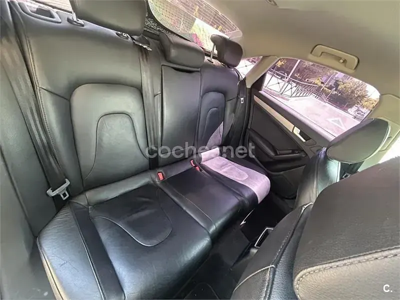 Usado Audi A4 177 CV (130 kW) 2012 Azul Berlina