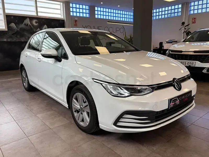 Usado VW Golf VIII Life 115 CV (84 kW) 2022 Blanco Berlina