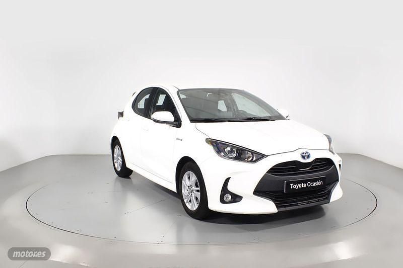 Blanco Usado 2021 Toyota Yaris Hybrid Business Edition | 18.900 € (Precio justo) - Imagen 1/4
