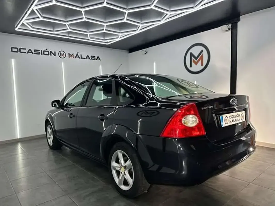 Usado Ford Focus Trend 109 CV (80 kW) 2010 Azul Utilitario
