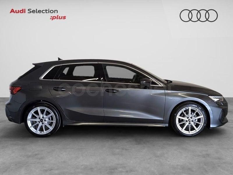 Usado Audi A3 S-Line 150 CV (110 kW) 2025 Gris / plata Berlina