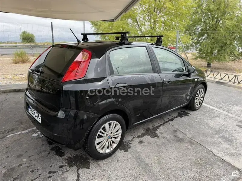 Usado Fiat Grande Punto Dynamic 90 CV (66 kW) 2006 Negro Utilitario