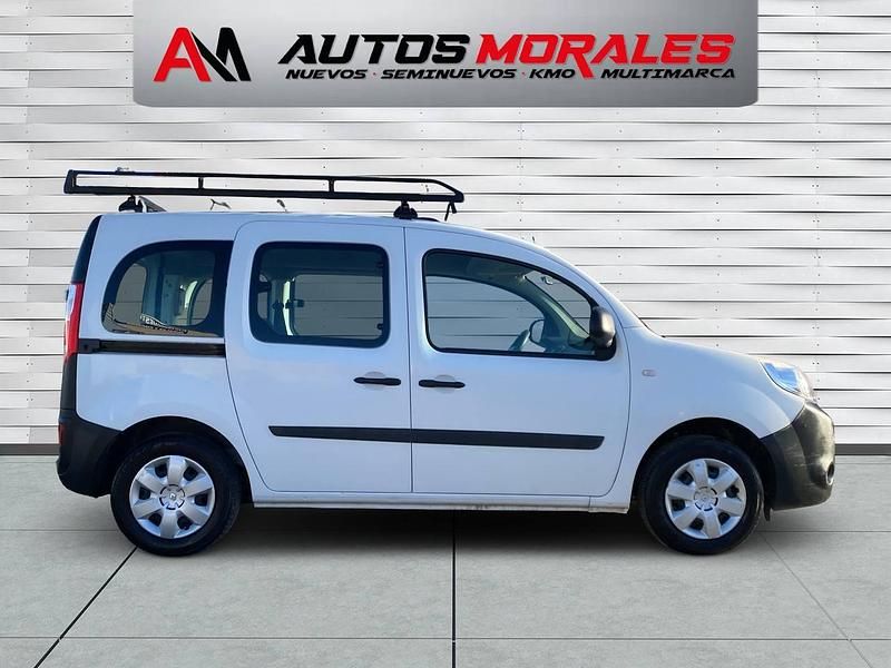 Usado Renault Kangoo Zen 95 CV (69 kW) 2021 Blanco Familiar