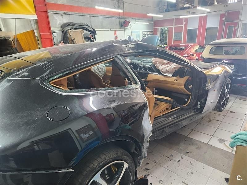 Usado Ferrari FF 660 CV (485 kW) 2012 Negro Familiar