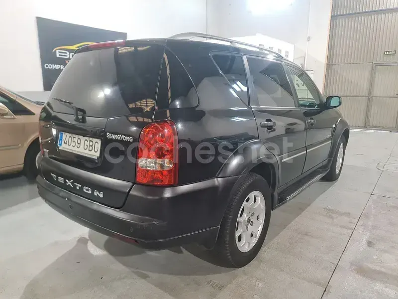 Usado SsangYong Rexton II Limited 186 CV (136 kW) 2008 Negro SUV