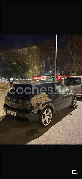 Usado VW Golf IV Highline 105 CV (77 kW) 2003 Negro Berlina