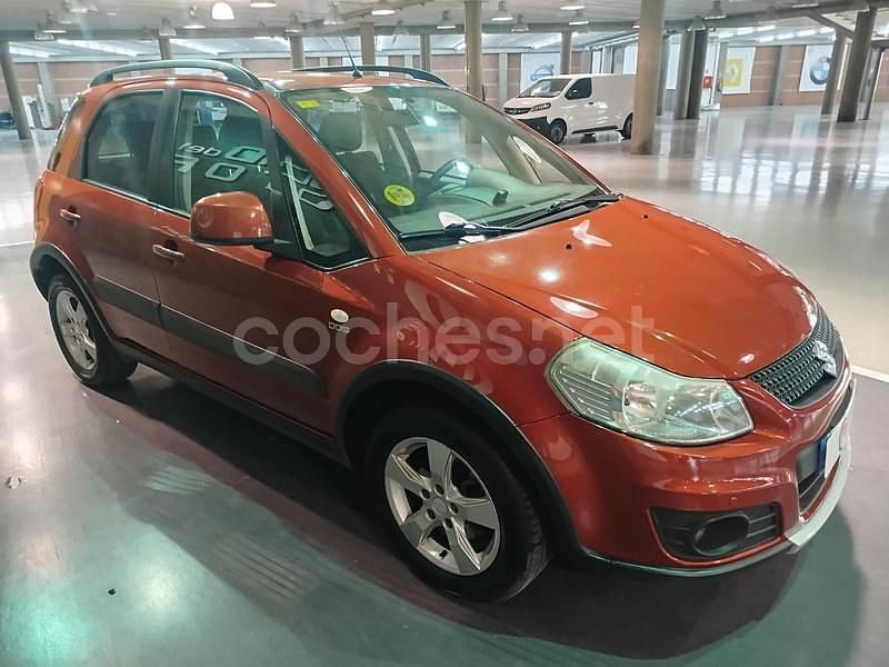 Usado Suzuki SX4 GL 135 CV (99 kW) 2010 Naranja SUV