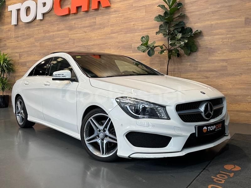 Blanco Usado 2015 Mercedes CLA220 AMG line Berlina | 22.990 € (Precio justo) - Imagen 1/4