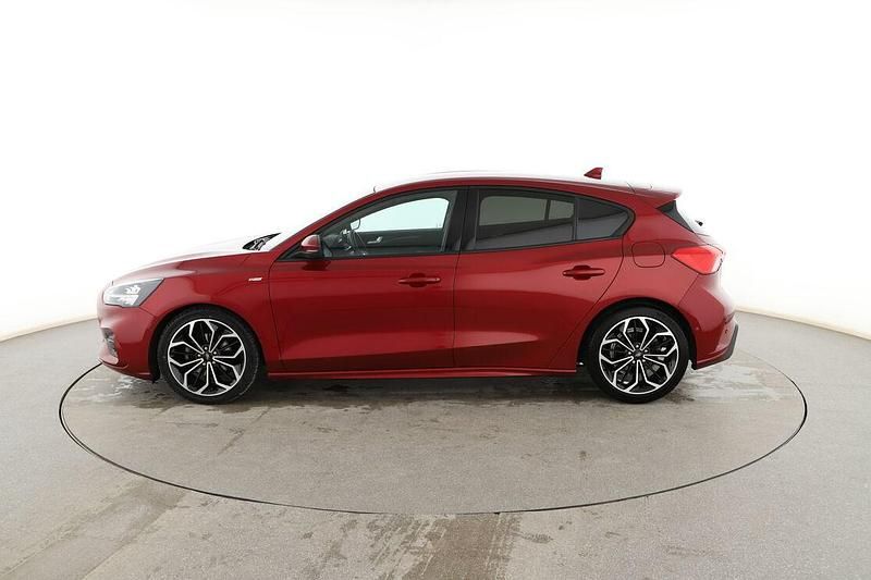 Usado Ford Focus ST-Line 120 CV (88 kW) 2020 Rojo Berlina