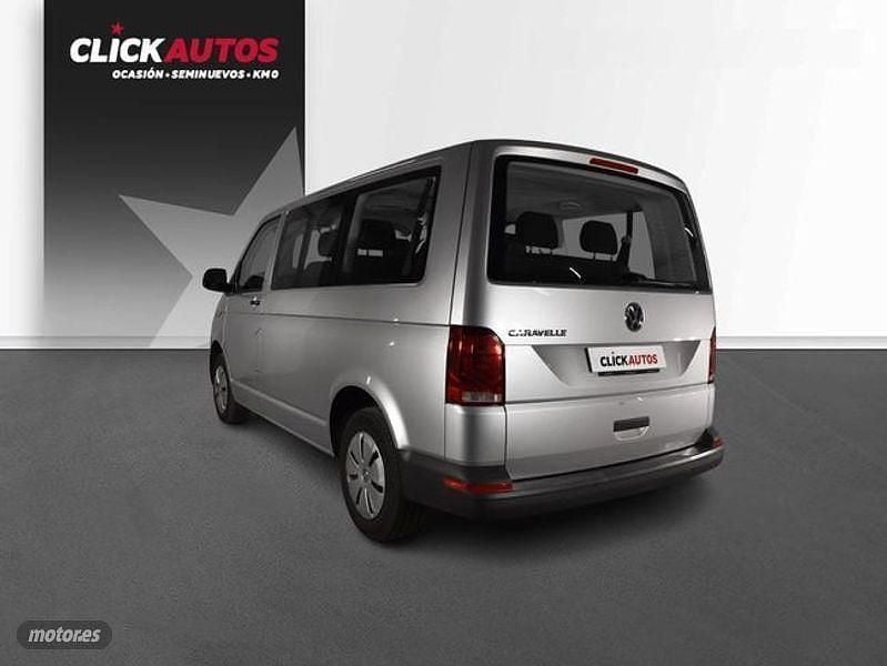 Usado VW Caravelle 150 CV (110 kW) 2023 Plateado Monovolumen