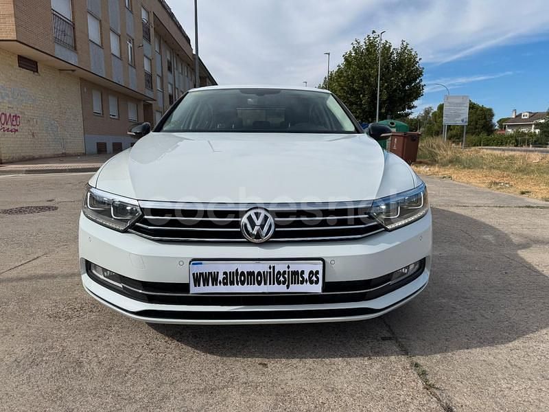 Usado VW Passat 120 CV (88 kW) 2015 Blanco Berlina