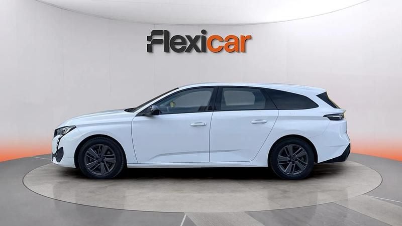 Usado Peugeot 308 SW Allure 131 CV (96 kW) 2022 Blanco Familiar