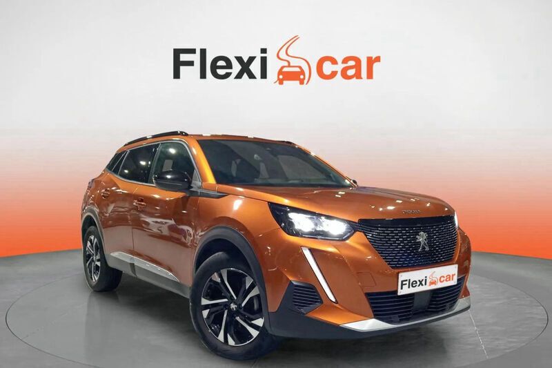 Naranja Usado 2023 Peugeot 2008 Allure SUV | 14.990 € (Buen precio) - Imagen 1/4