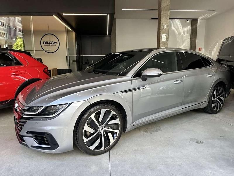 Usado VW Arteon R-line 280 CV (205 kW) 2018 Plateado Coupe