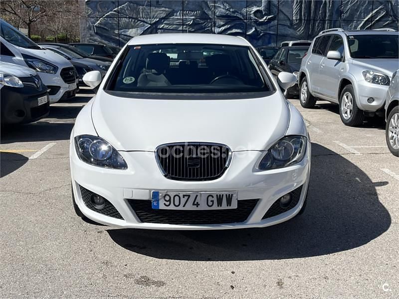 Usado Seat Leon Reference 90 CV (66 kW) 2010 Blanco Utilitario
