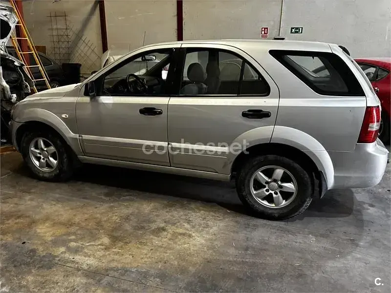 Usado Kia Sorento Active 170 CV (125 kW) 2008 Gris / plata SUV