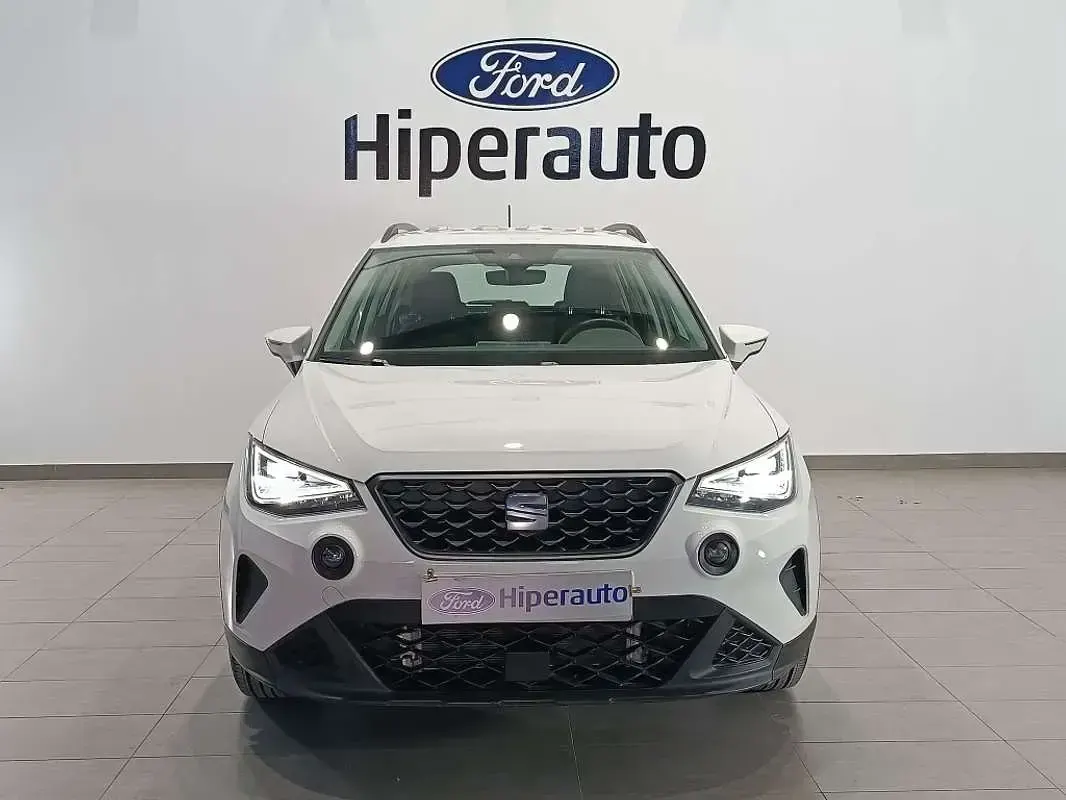 Usado Seat Arona Style 110 CV (80 kW) 2021 Blanco SUV