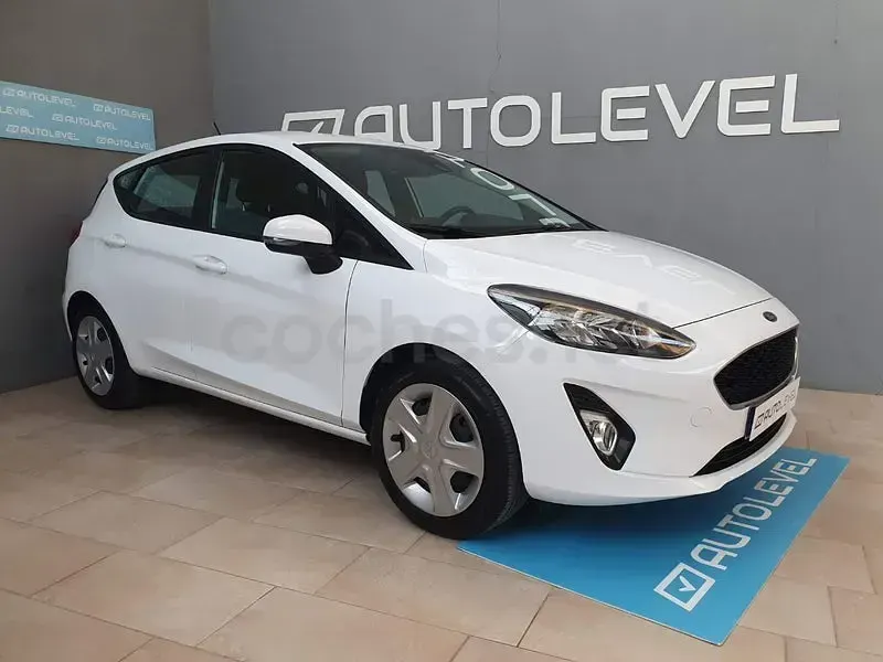 Usado Ford Fiesta Trend 75 CV (55 kW) 2021 Blanco Utilitario