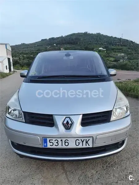 Usado Renault Espace 130 CV (95 kW) 2010 Gris / plata Monovolumen