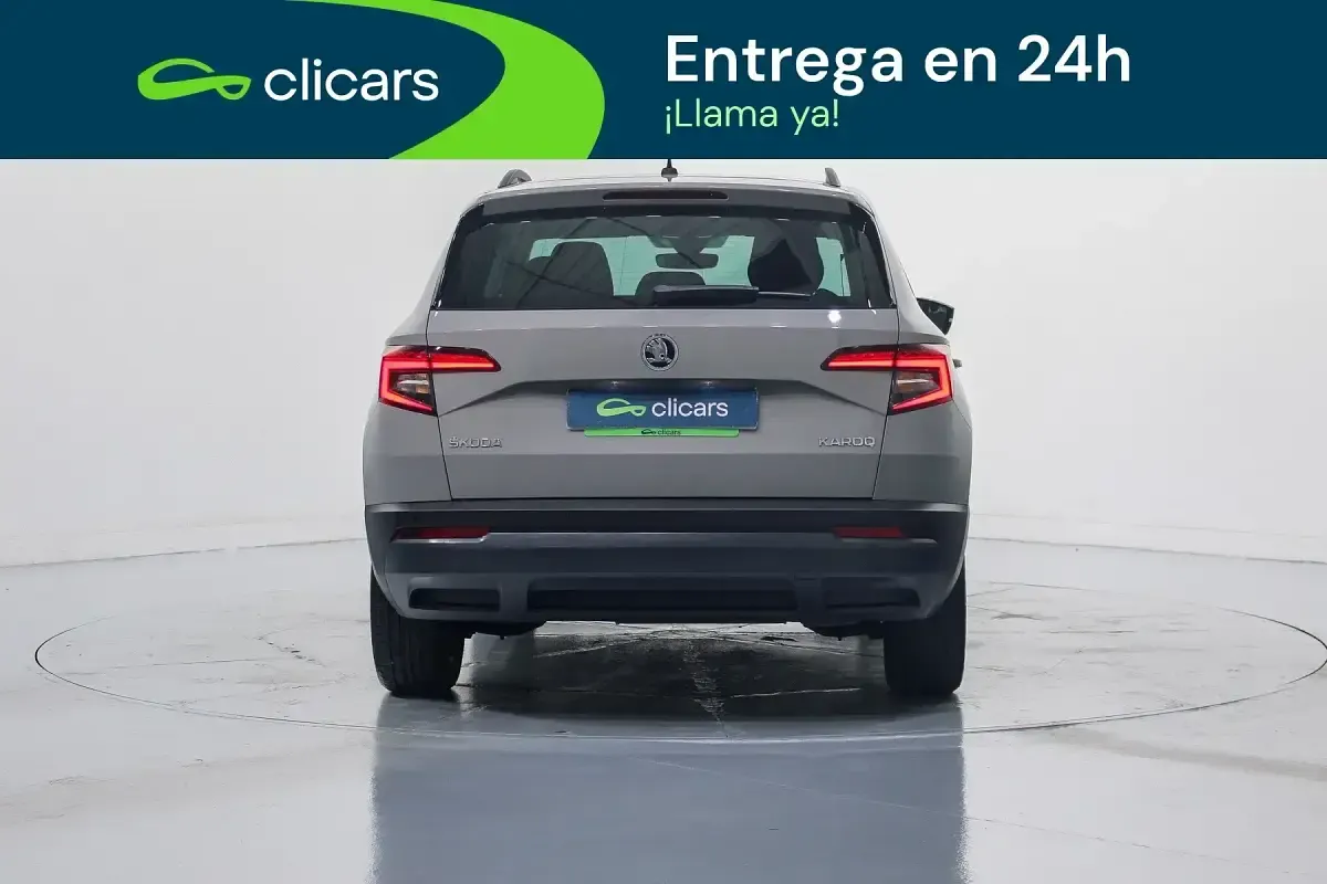 Usado Skoda Karoq 115 CV (84 kW) 2018 Gris SUV