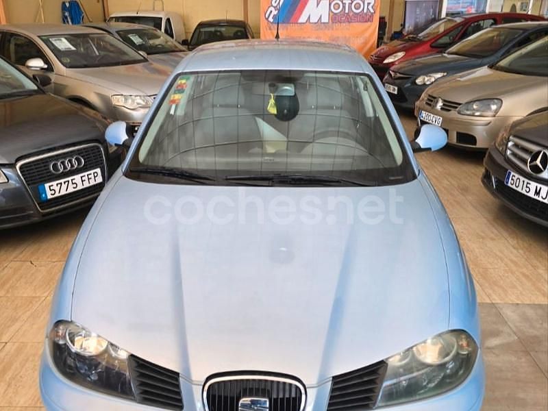 Usado Seat Ibiza Stella 100 CV (73 kW) 2002 Azul Berlina
