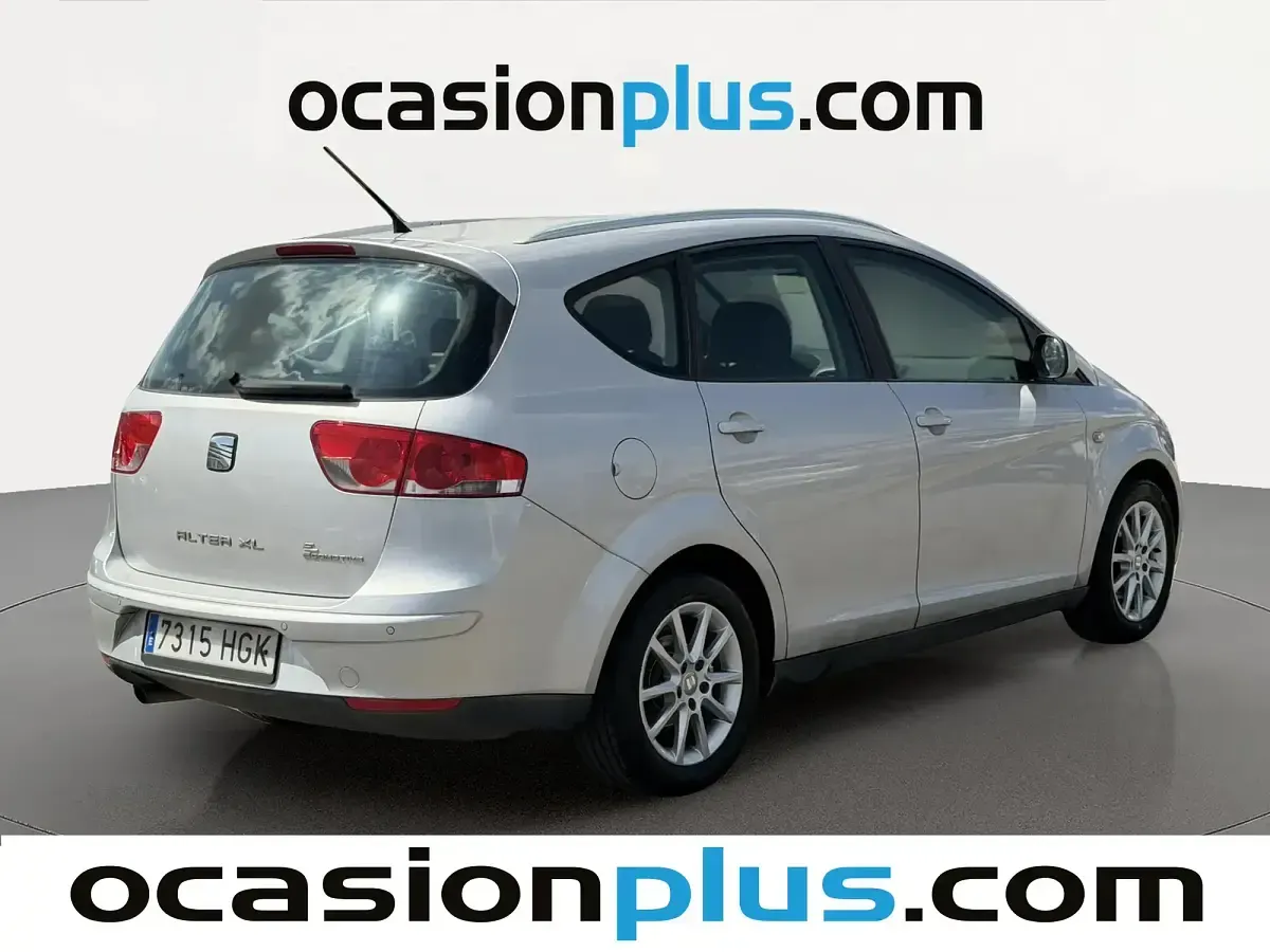 Usado Seat Altea Ecomotive 105 CV (77 kW) 2011 Gris Monovolumen