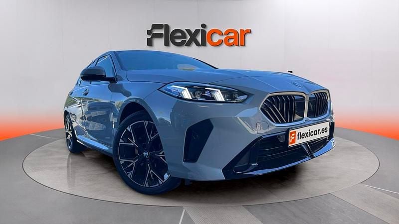 Usado BMW 116 122 CV (89 kW) 2025 Gris Utilitario