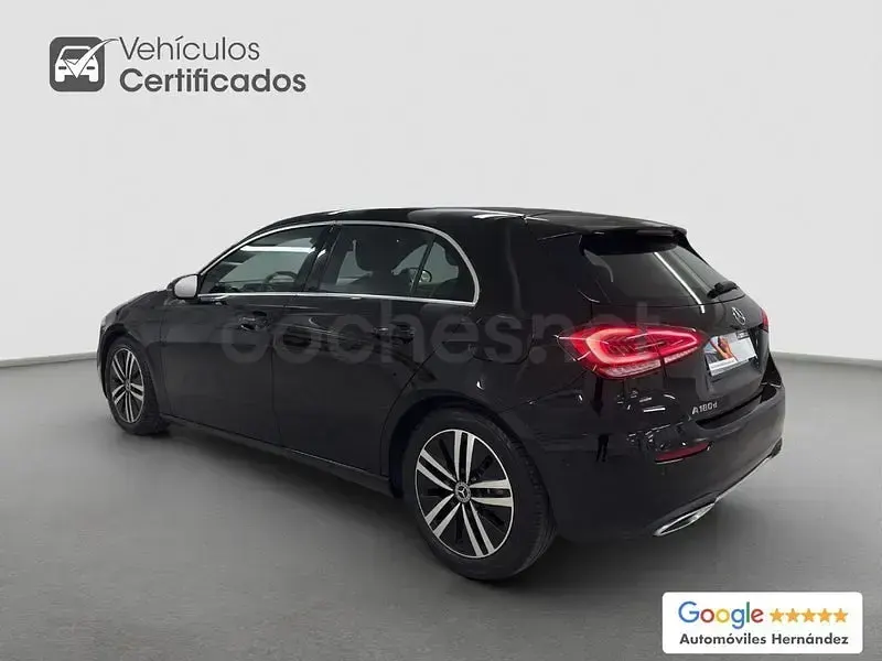 Usado Mercedes A180 116 CV (85 kW) 2022 Negro Berlina