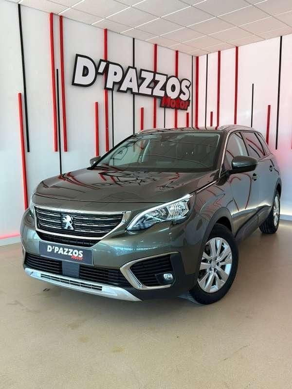 Usado Peugeot 5008 Active 131 CV (96 kW) 2019 Verde SUV