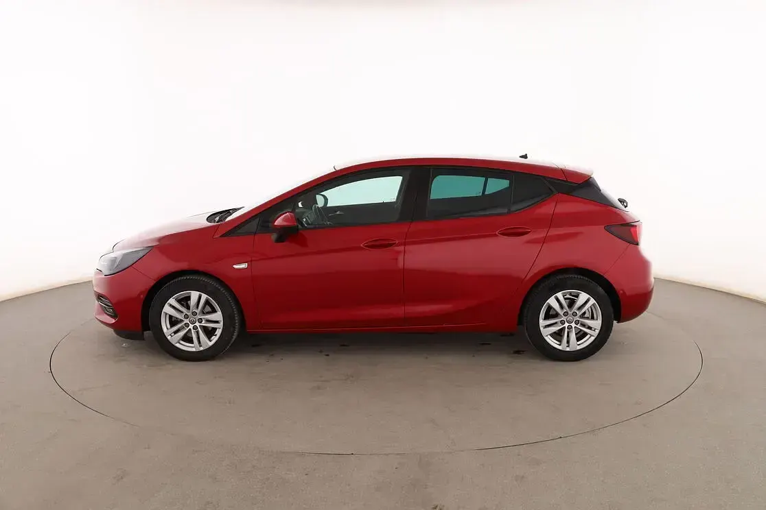 Usado Opel Astra GS Line 110 CV (80 kW) 2020 Rojo Berlina