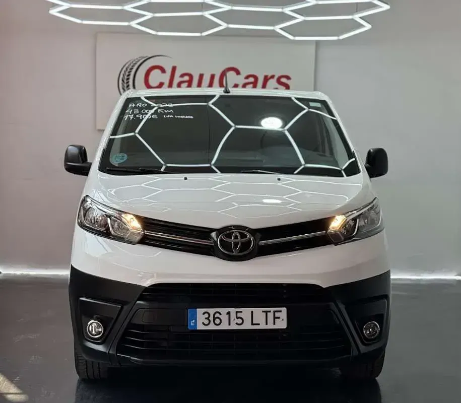 Usado Toyota Proace 101 CV (74 kW) 2021 Blanco Monovolumen
