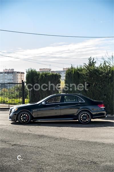 Usado Mercedes E63S AMG 585 CV (430 kW) 2016 Negro Berlina