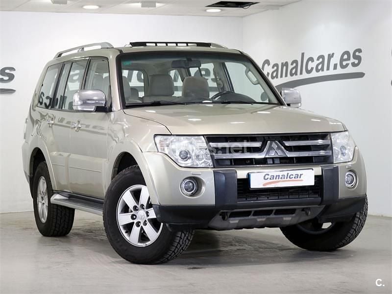 Usado Mitsubishi Montero 250 CV (183 kW) 2008 Beige SUV