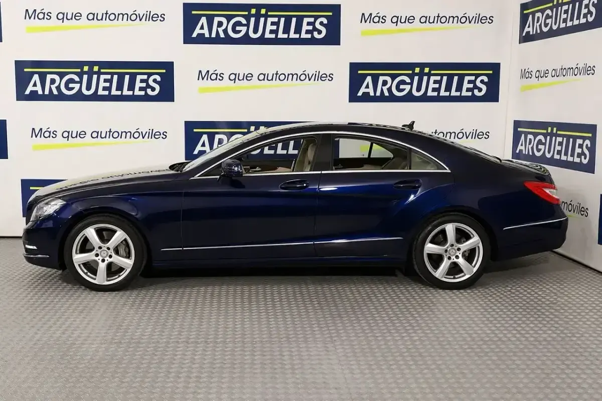 Usado Mercedes CLS350 306 CV (225 kW) 2014 Azul Berlina