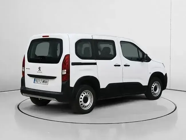 Usado Peugeot Rifter Business-Line 110 CV (80 kW) 2024 Blanco Monovolumen