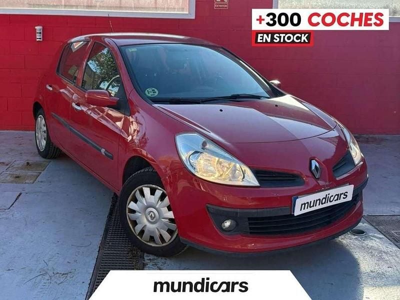 Rojo Usado 2009 Renault Clio GrandTour Authentique Familiar | 4990 € (Precio justo) - Imagen 1/4
