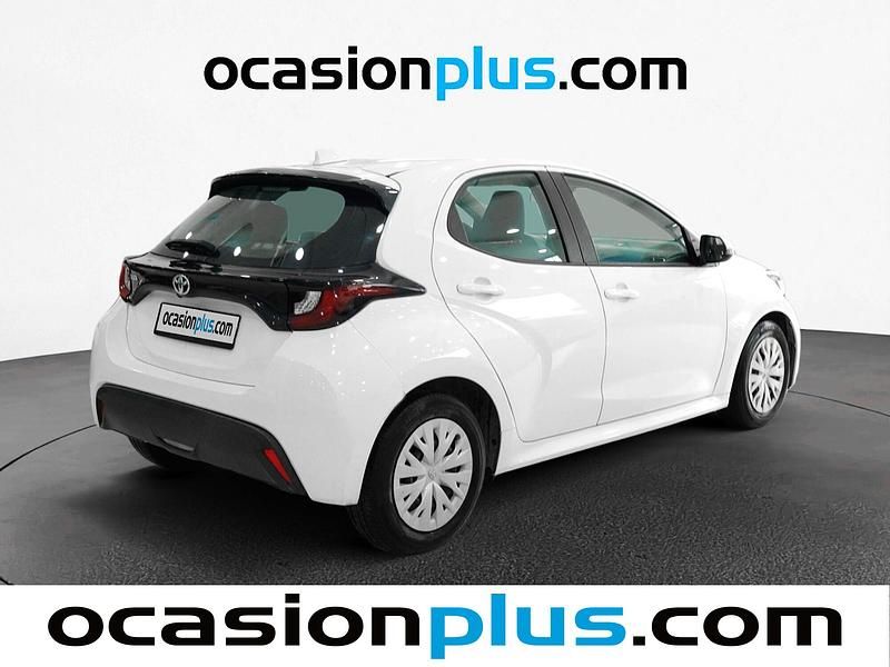 Usado Toyota Yaris Business Edition 69 CV (50 kW) 2023 Blanco Utilitario