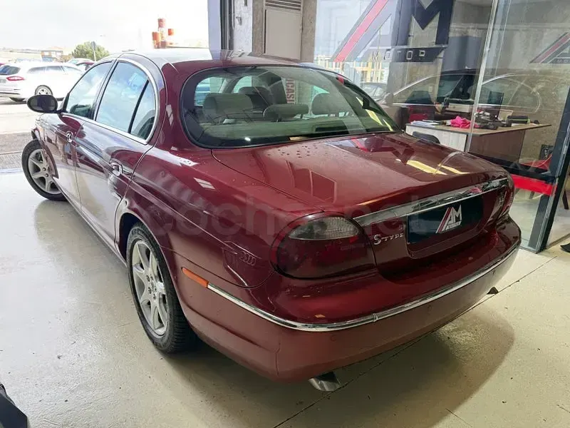 Usado Jaguar S-Type Executive 207 CV (152 kW) 2004 Granate Berlina