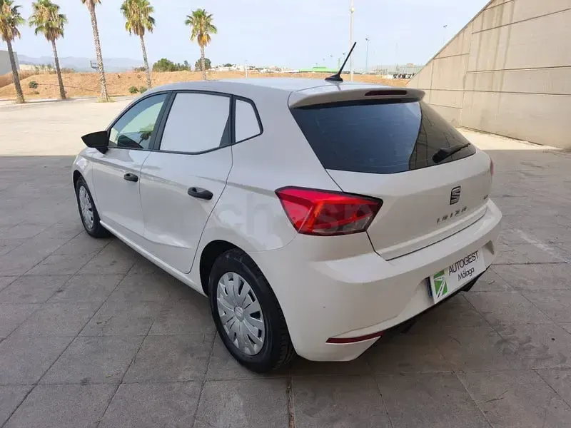Usado Seat Ibiza Business 90 CV (66 kW) 2021 Blanco Utilitario