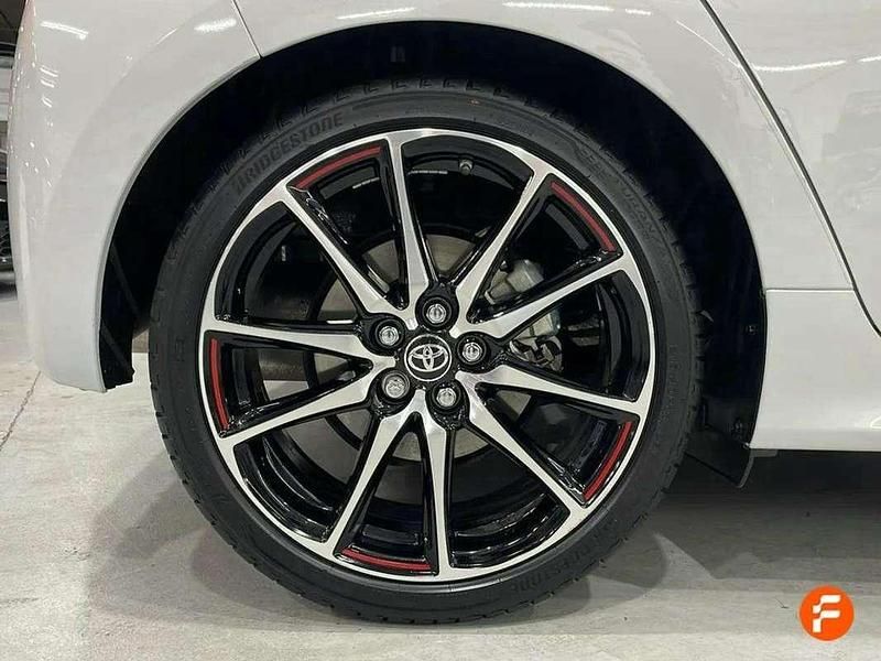 Blanco Usado 2022 Toyota Yaris Hybrid Plus Berlina | 21.490 € (Caro) - Imagen 1/1