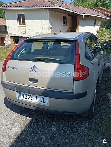 Beige Usado 2006 Citroën C4 Berlina | 4300 € (Precio justo) - Imagen 1/2