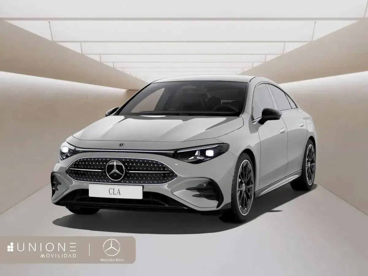 Usado Mercedes CLA180 73 CV (53 kW) 2026 Berlina