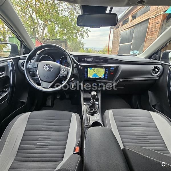 Negro Usado 2017 Toyota Auris Active Berlina | 12.500 € (Precio justo) - Imagen 1/4