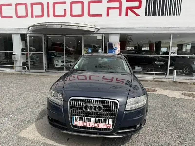 Usado Audi A6 240 CV (176 kW) 2010 Azul Familiar