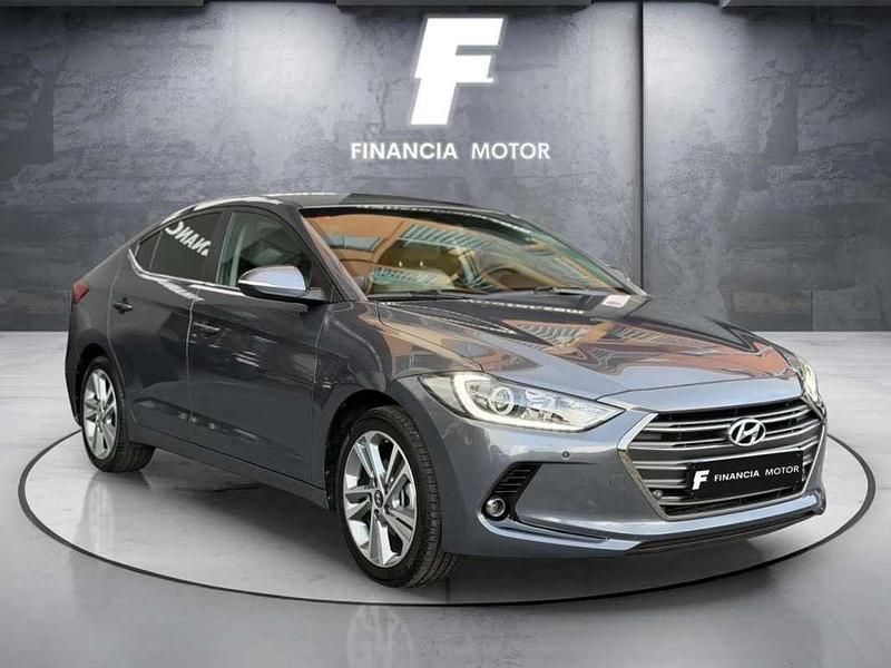 Usado Hyundai Elantra 128 CV (94 kW) 2017 Gris Berlina