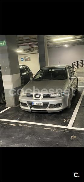 Gris / plata Usado 2000 Seat Leon Sport Berlina | 2700 € (Precio justo) - Imagen 1/4